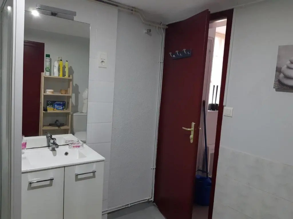 Fermette montagnarde à Lavoine - Animaux Admis - FR-1-489-136