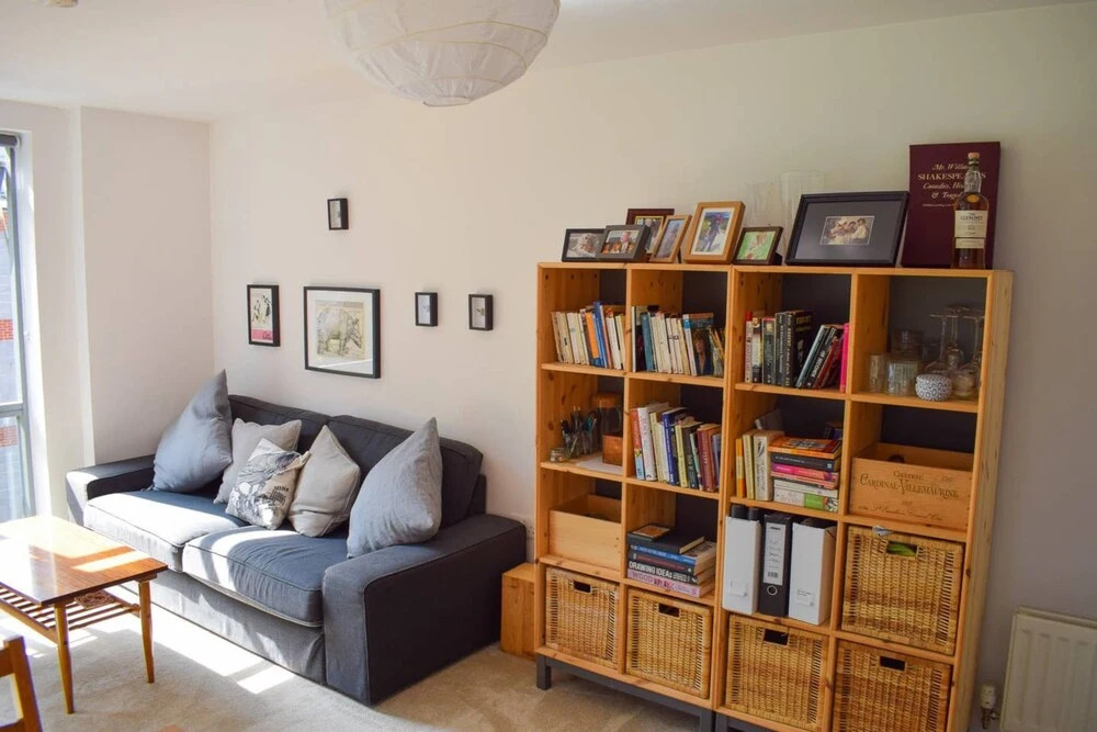 1 Bedroom Clapton Flat With Balcony