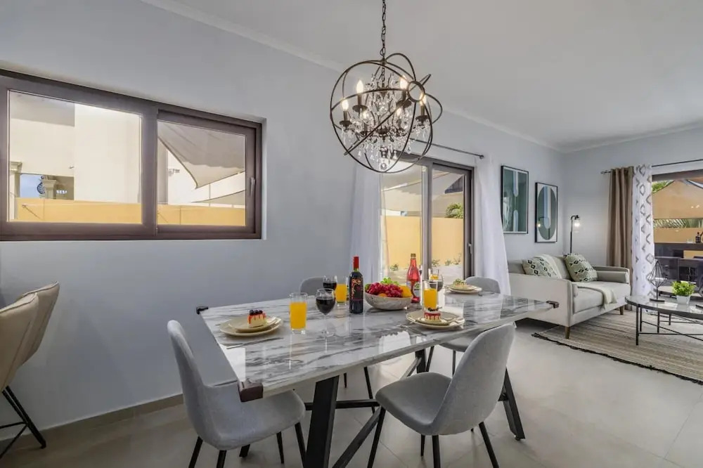 NEW Modern 2 Bedroom Townhome Gold Coast