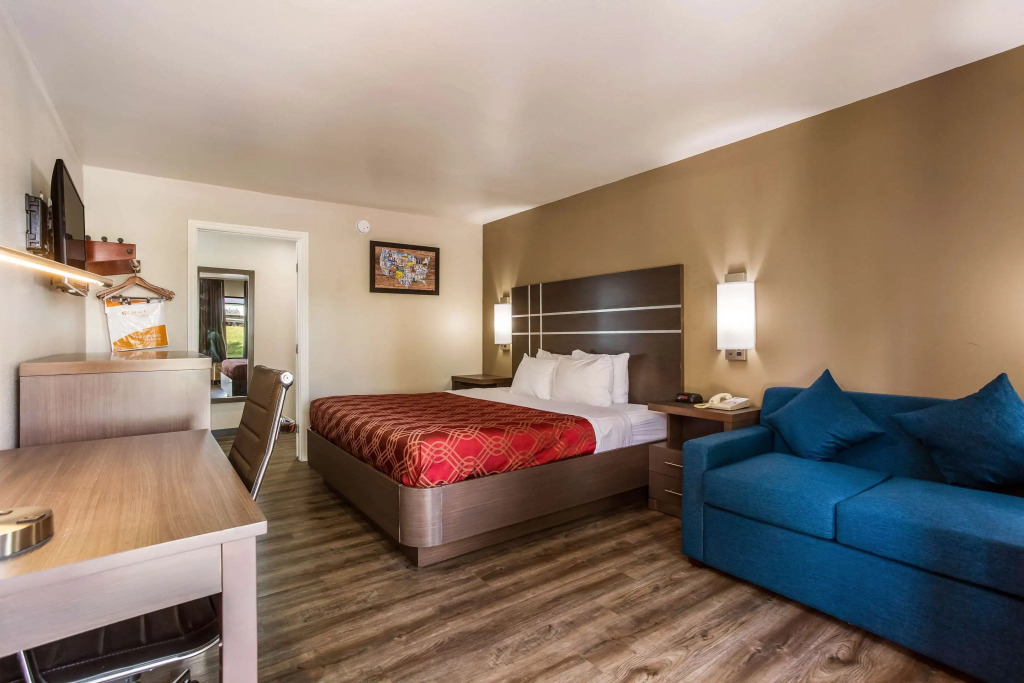 Econo Lodge Inn & Suites Murfreesboro Shopping District