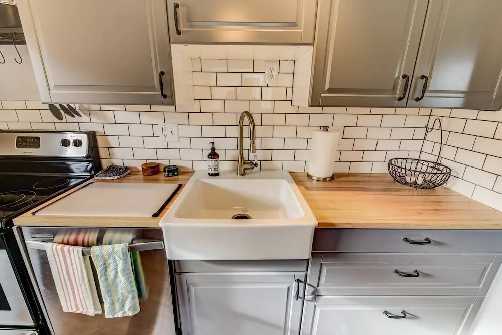 2BR Hikers Dream Red Rocks Dog-friendly!