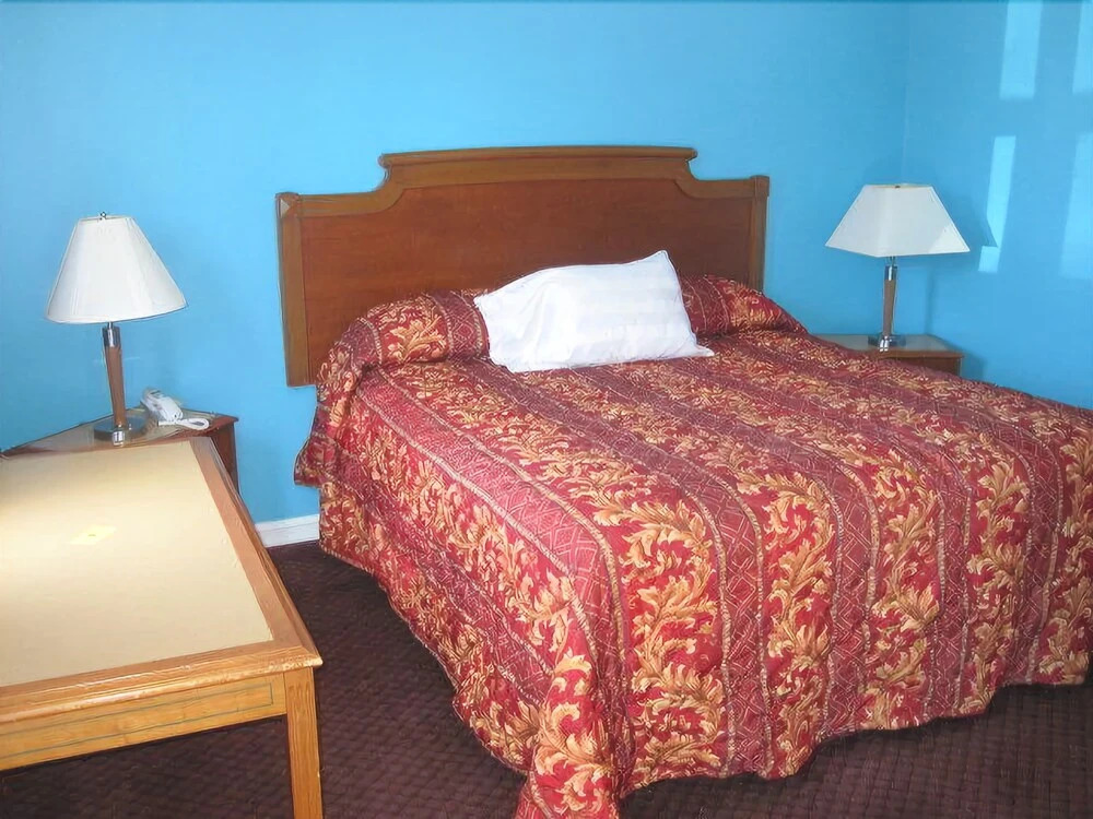 Crestwood Motel