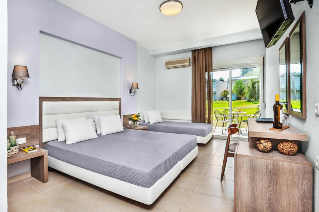 Iris Hotel
