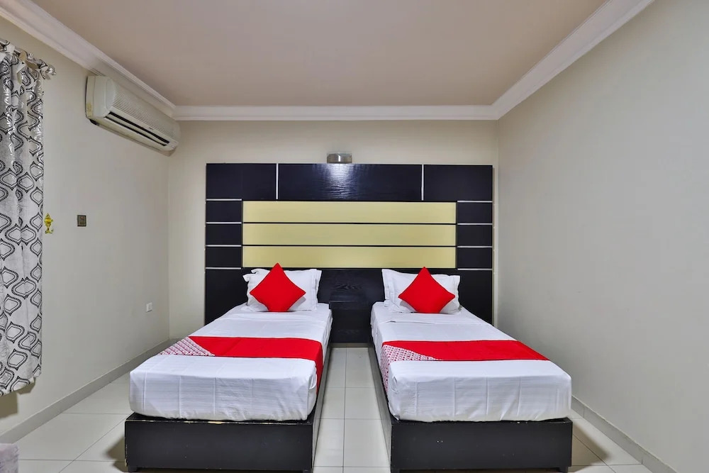 OYO 268 Durrat Alamaken Furnished Apts