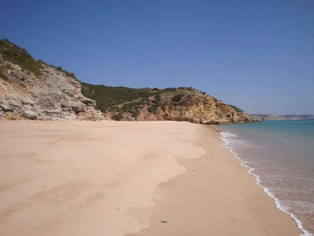 3 Bed Villa, Sleeps 6, Free WiFi, Quiet Location