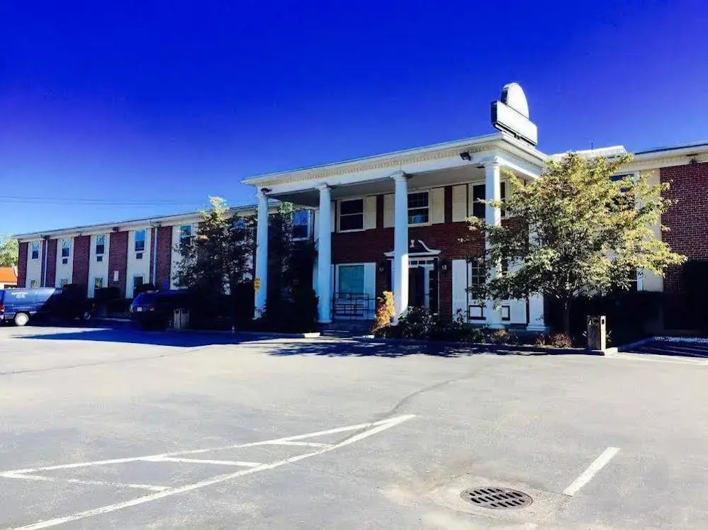 Charles River Inn