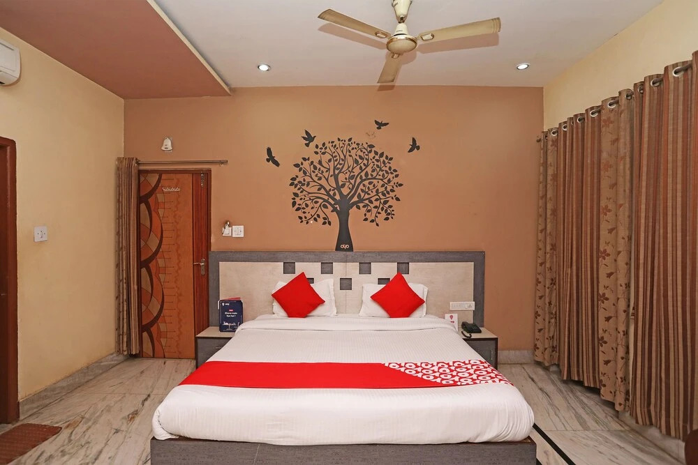 OYO 1379 Hotel HKJ International