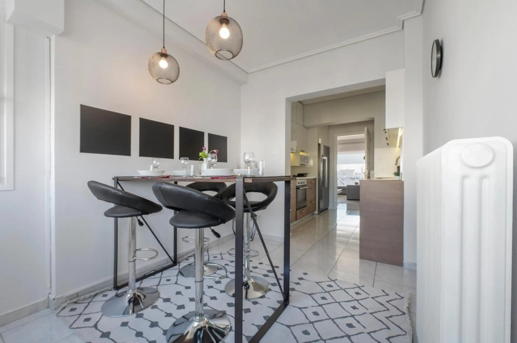 Bright 3 bd apt, Hellenikon Metr. Park , Glyfada