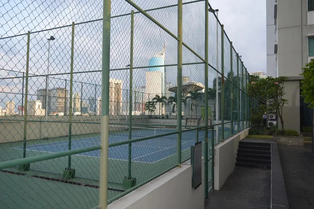 Roomku at Bassura City Apartment