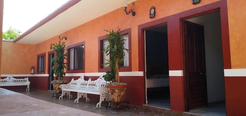 Hotel El Patio