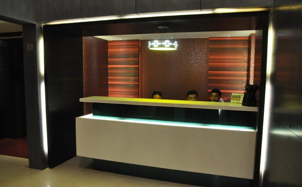 FabHotel Silk Route