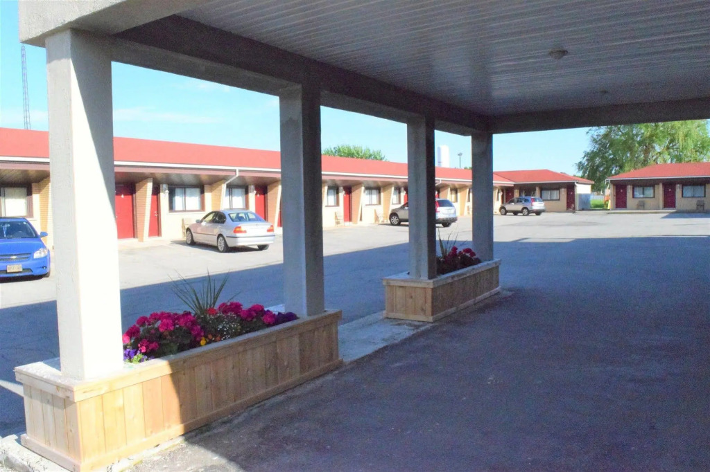 Lundy's Motel