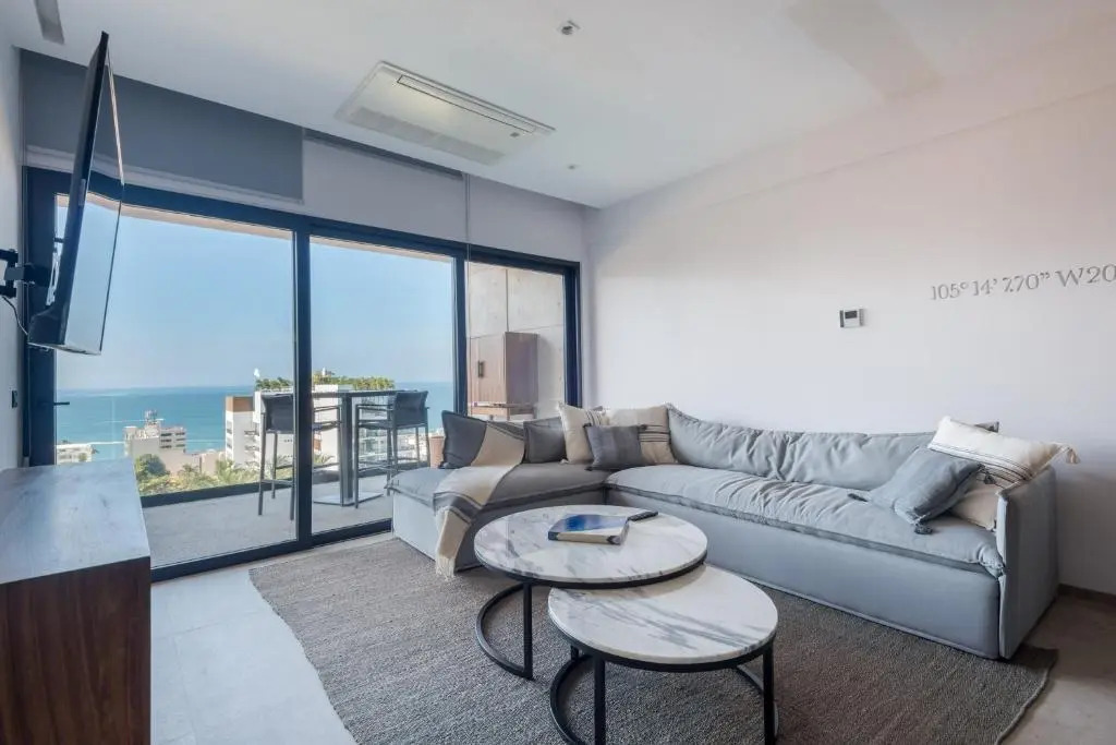 Sailview 112 - Sail View Romantic Zone Rooftop Pool Ocean Views