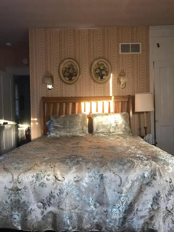 Hawthorne Inn