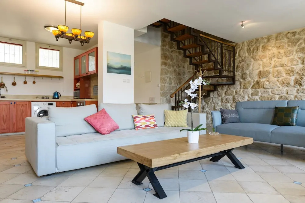 Cozy & Oriental with Terrace