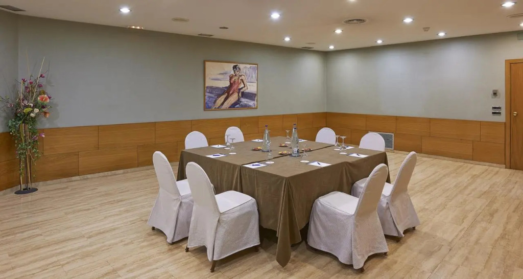 iStay by NH Zaragoza Sport Hotel