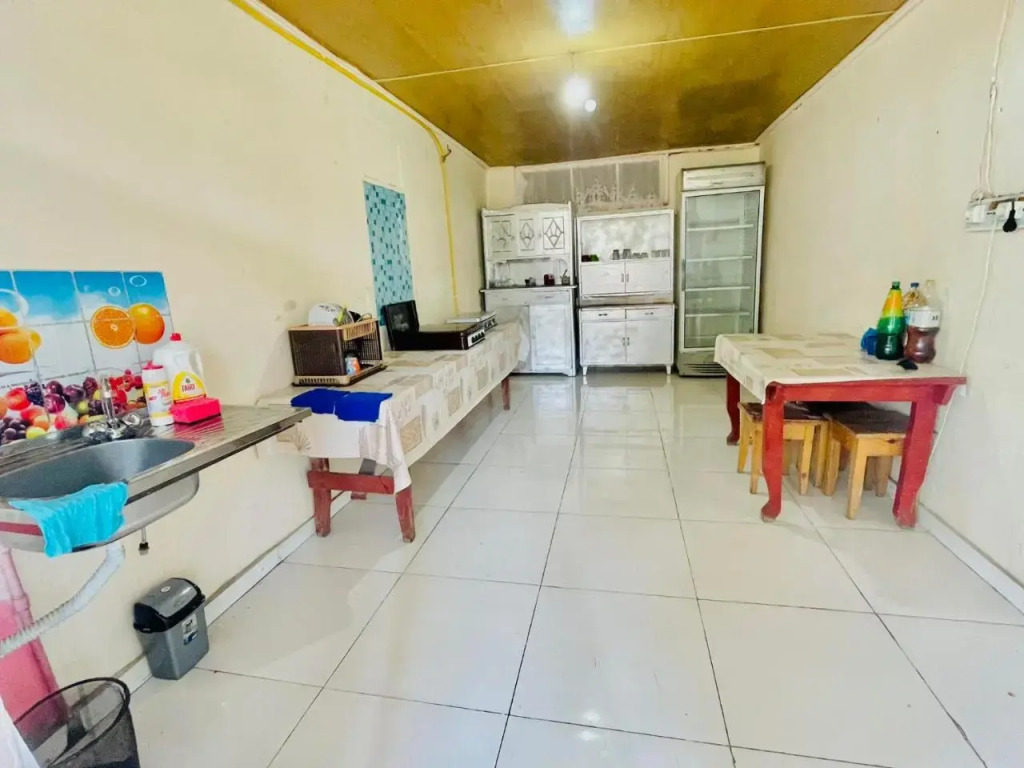 86 E. Takaishvili Guest House