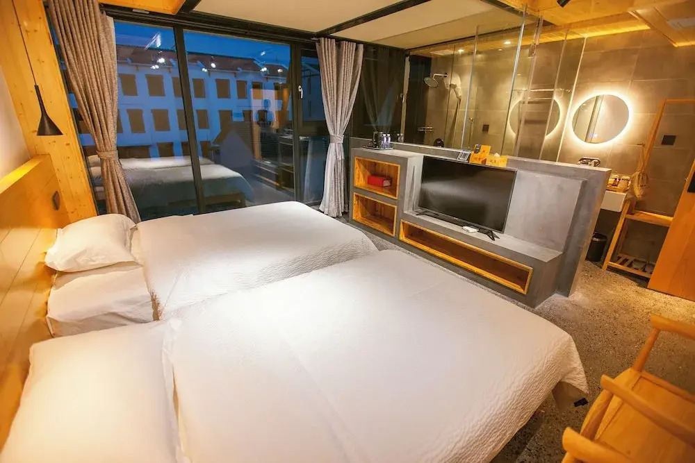 Tianmen Boutique Hotel-Free pickup from Tianmenshan-English services-Near the Tianmen Cableway
