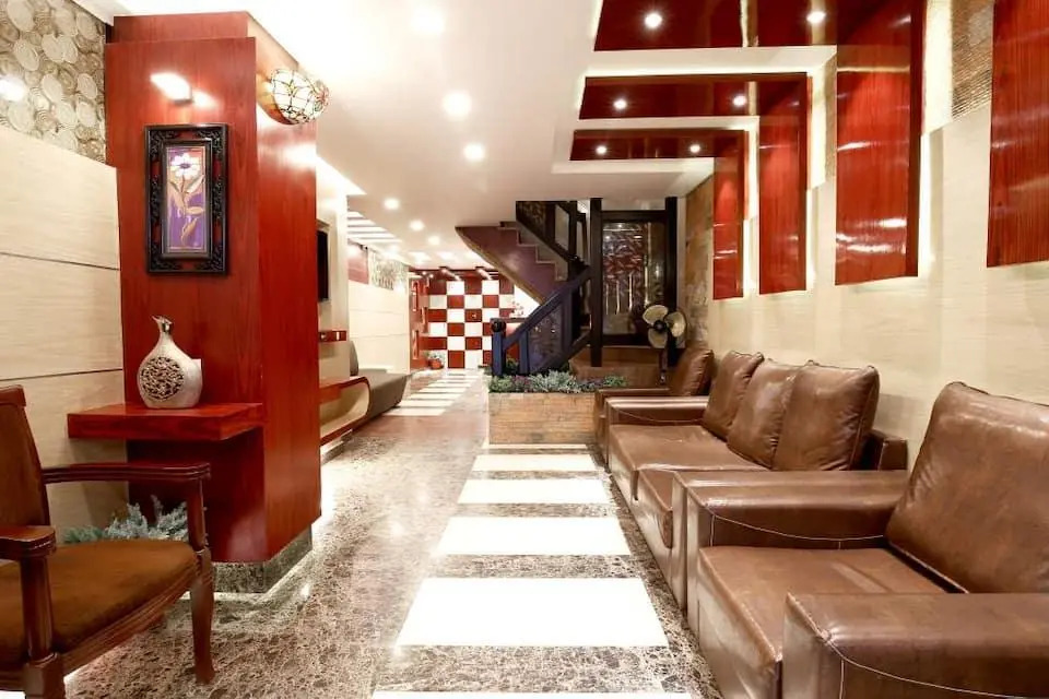 Hotel Monarch International