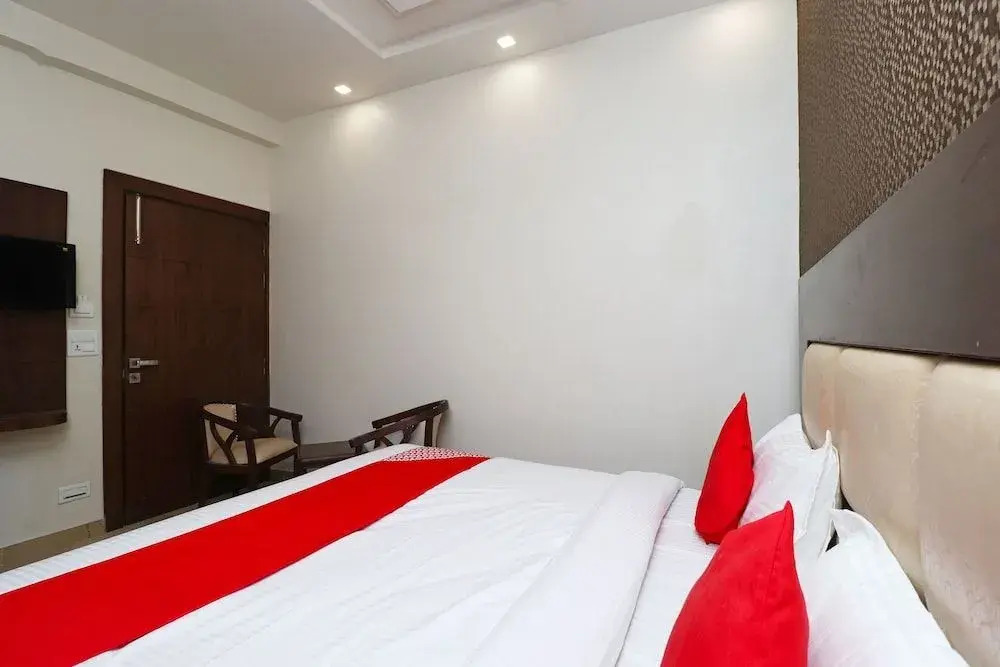 Hotel Rp 74 By OYO Rooms