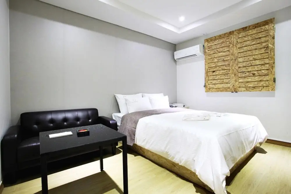 Orago Stay Hotel