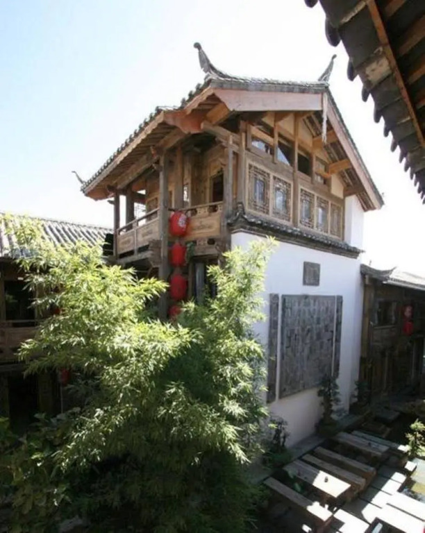 Lijiang Sifang Inn