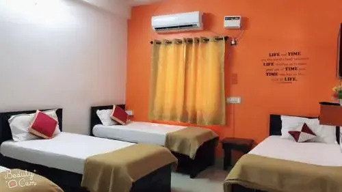 Royal Meriton Hostel