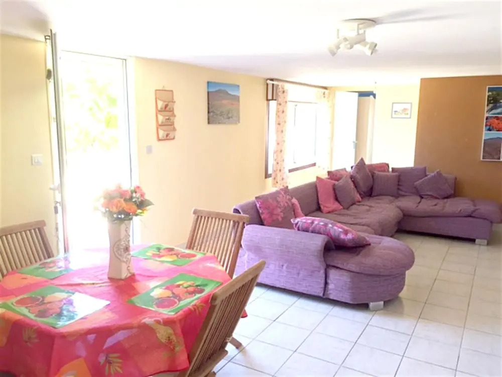Apartment With 2 Bedrooms in Etang-salé les Hauts, With Enclosed Garde