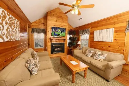 Ivy Falls 9 6 Br cabin by RedAwning