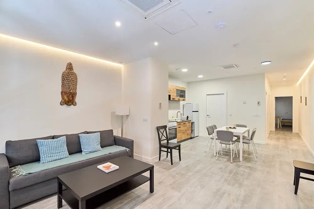 Apartamentos Catedral Palace by gaiarooms