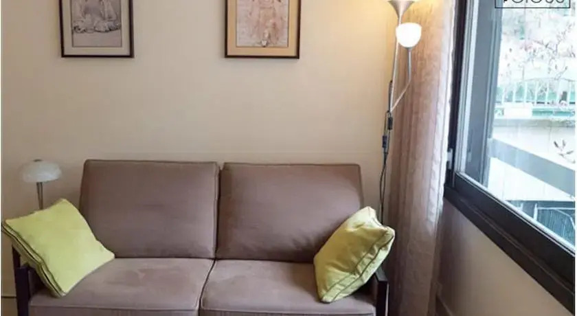 Charming and cozy Montparnasse flat