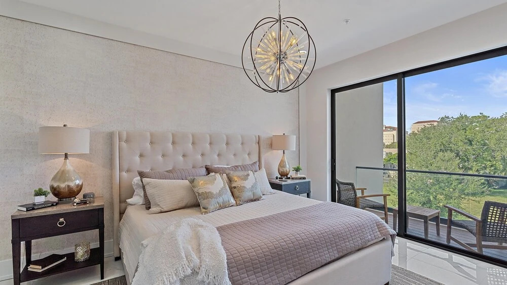 Uptown Luxury On Audubon 4 Bedroom Townhouse by RedAwning