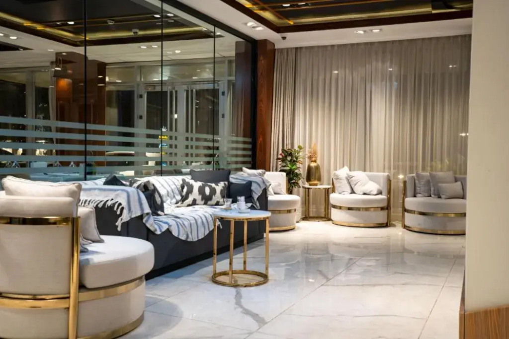 Noor Land Hotel