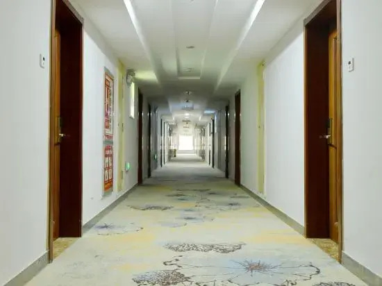 shanshui Collection Hotel (Shucheng Huaqiao Road Wanda Plaza)