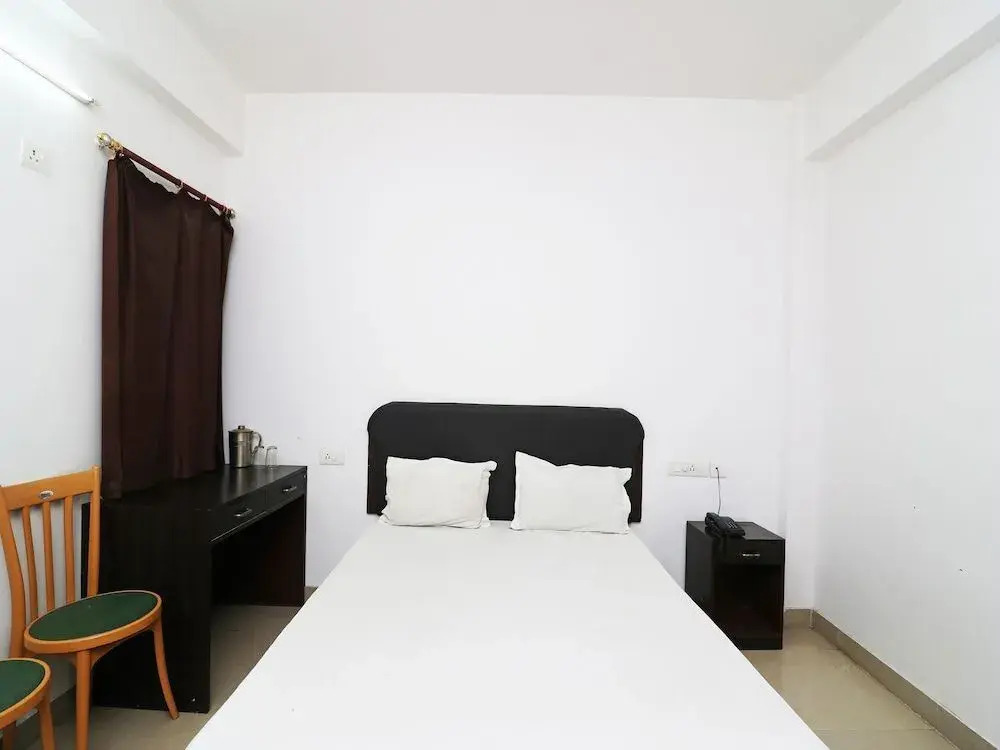 Hotel Shubh Sarthak by OYO Rooms
