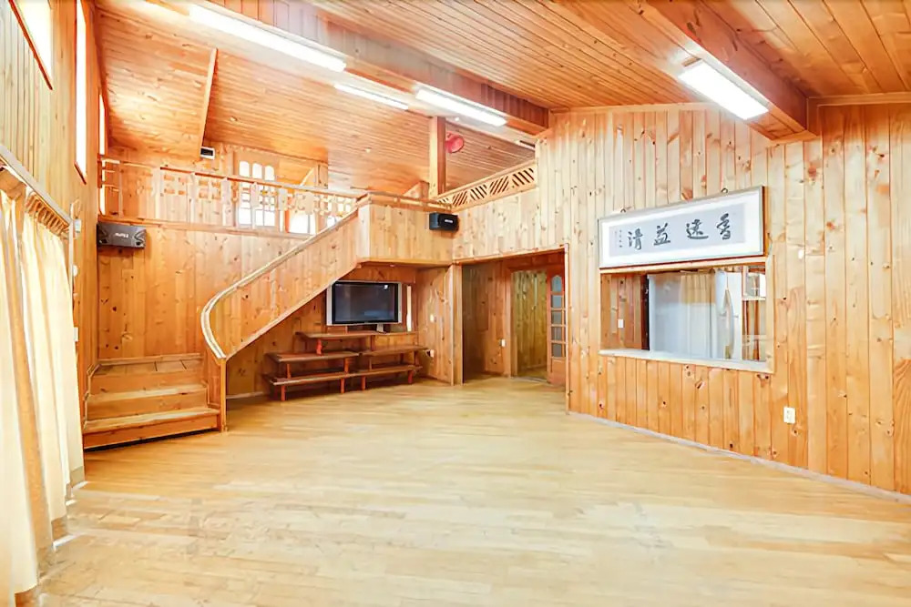 Gapyeong Gold River Castle Pension