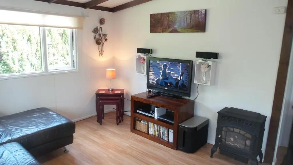28 Riverside, Caer Beris Holiday Park