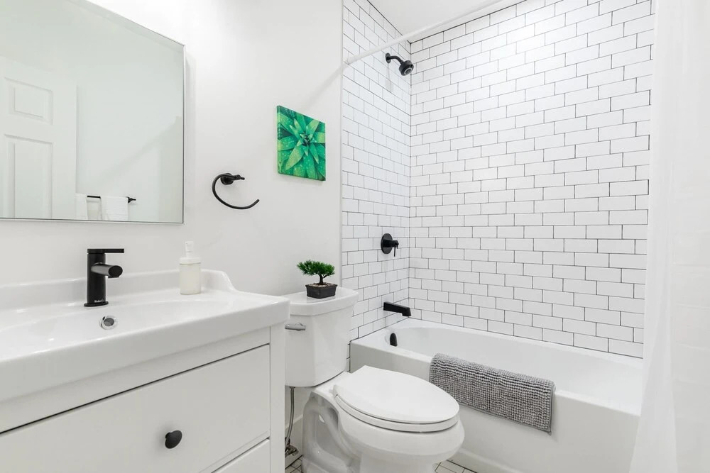 Cozy 2-storey 2BR Apt - Near Parks and King St