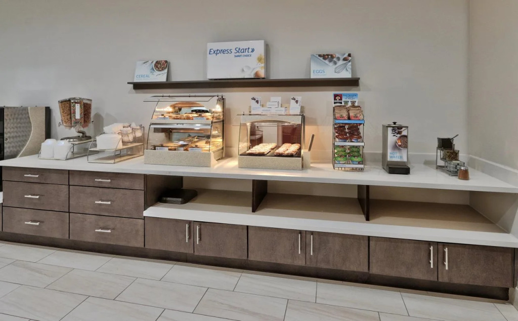 Holiday Inn Express & Suites Houston East - Beltway 8 by IHG