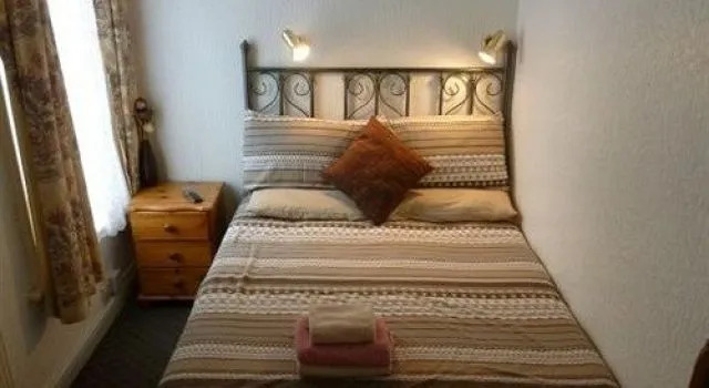 Melrose Hotel