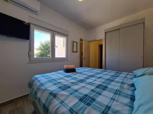 Apartments Plavi 825