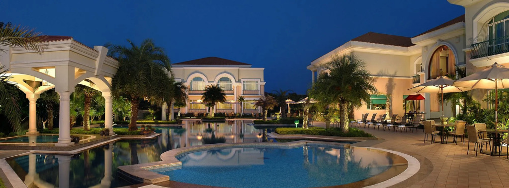 The Palms Town & Country Club - Resort