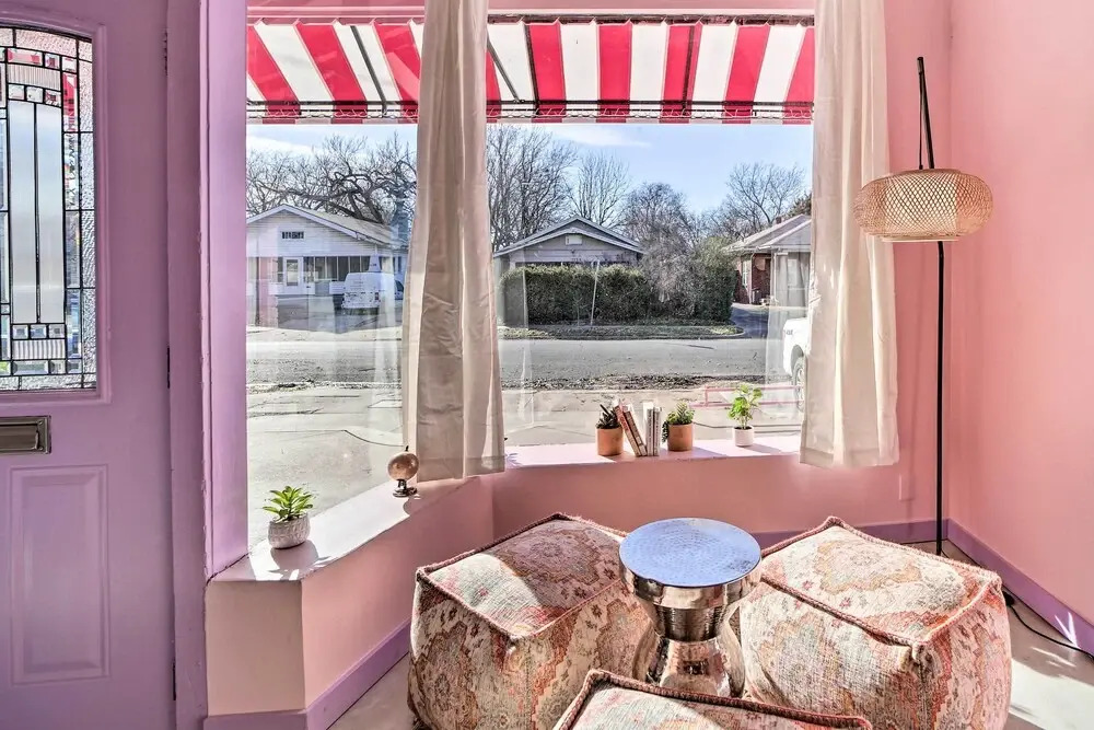 Unique, Themed Tulsa Escape ~ 2 Mi to Downtown!