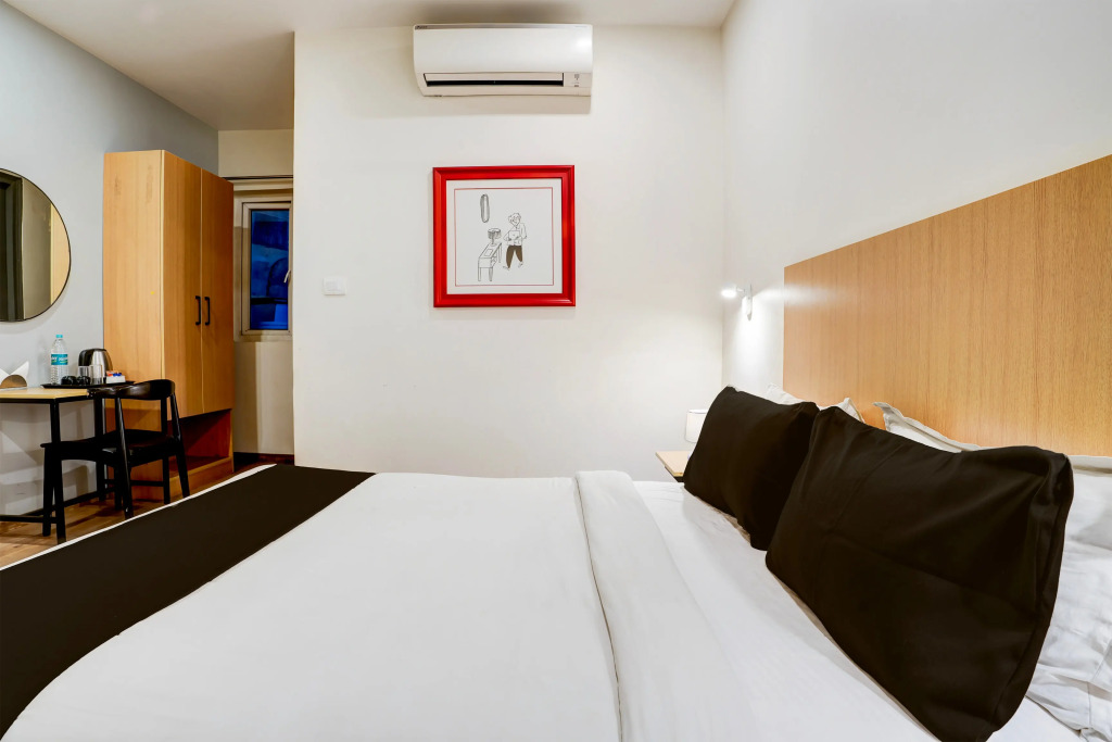 Townhouse Ulsoor Near Halasuru Metro Station