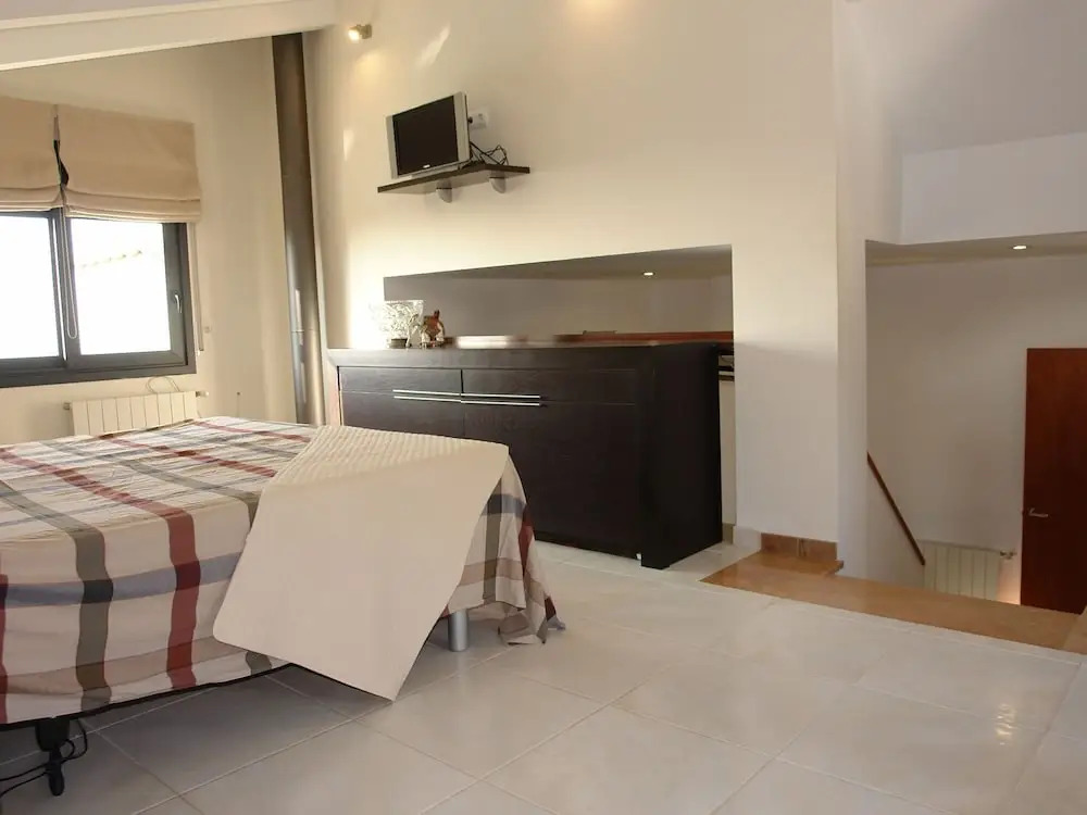 Scenic Villa in Palau Saverdera With Private Swimming Pool