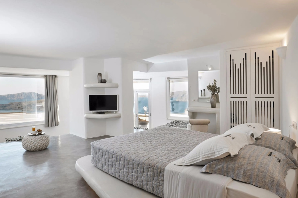 Suites of the Gods Cave Spa Hotel