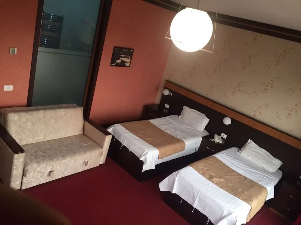 Alp Inn Hotel