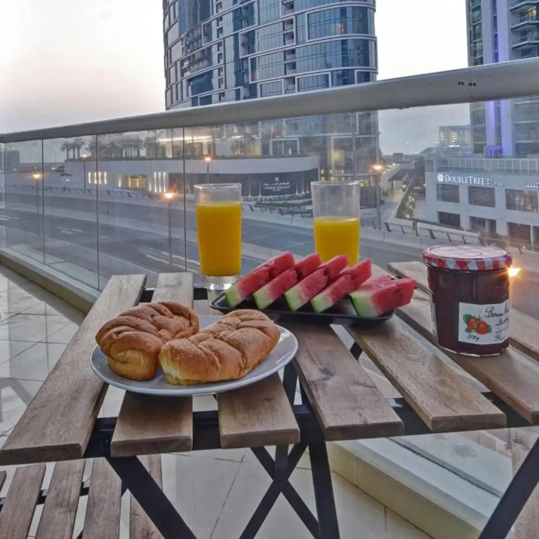 Stunning Apartment with balcony Dubai Marina