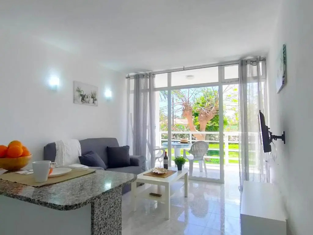 Seaview Friendly Holiday Home 10