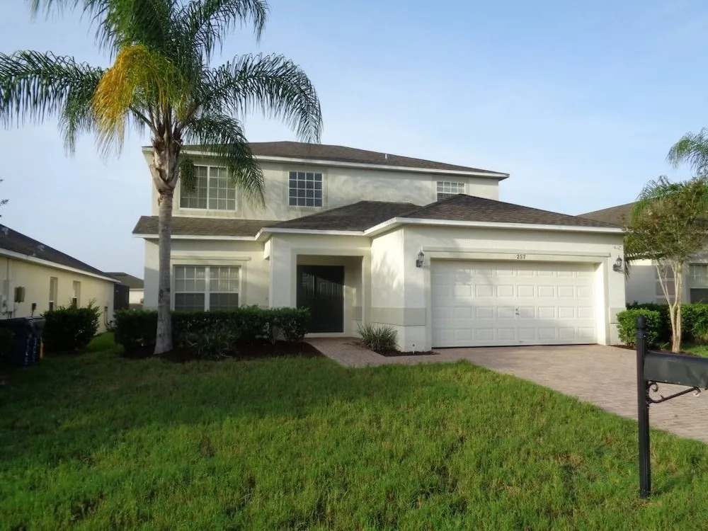 Highgate Legacy Park 257 - Five Bedroom Villa with Private Pool